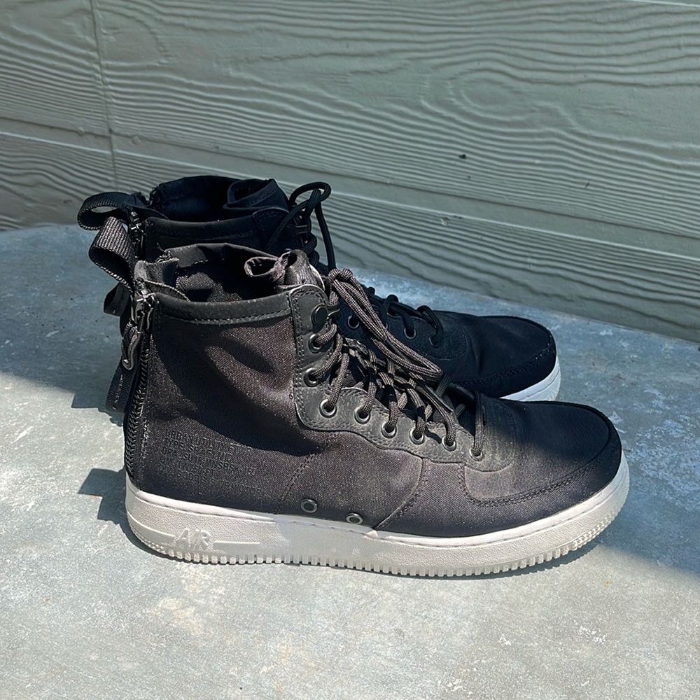 Nike Air Force 1 Mid